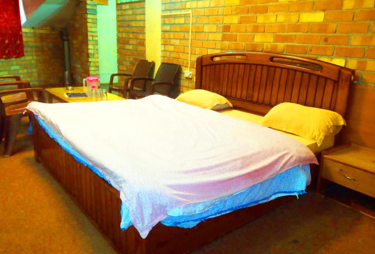 The Alpine Guest House Kasol Exterior photo
