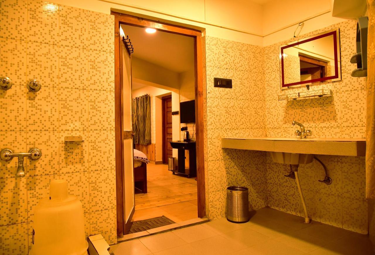 The Alpine Guest House Kasol Exterior photo